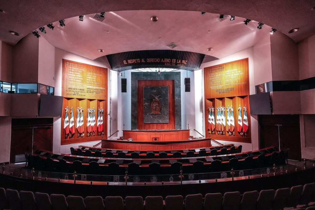Congreso de Sinaloa pospone sesión para definir a gobernador interino