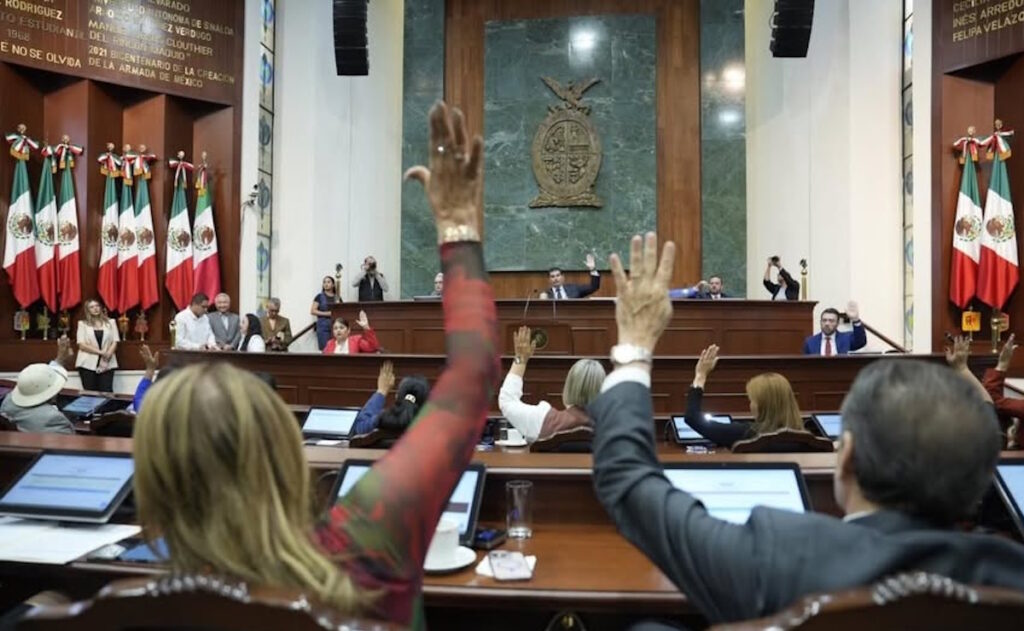Congreso de Sinaloa adelanta sesión para definir gubernatura interina
