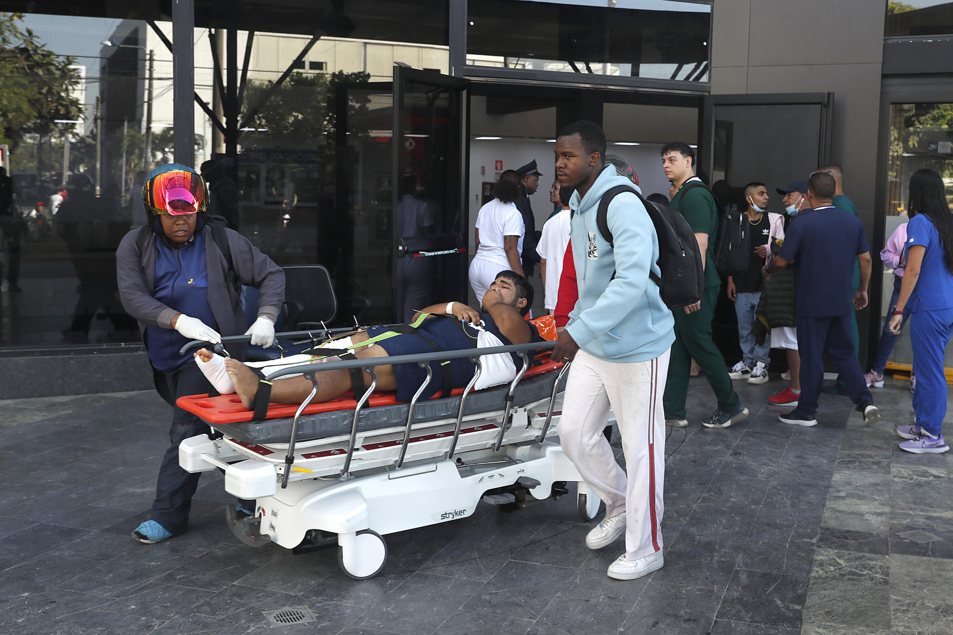 Hospitales de ciudad colombiana de Cali declaran alerta roja con 456 heridos por terremoto