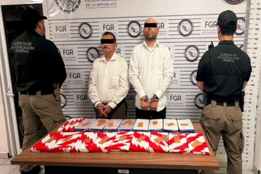 Detienen a 2 por transportar varios kilos de fentanilo y heroína en Sonora