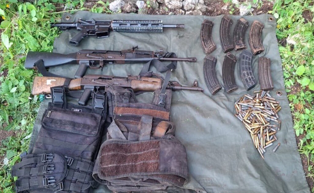 Detienen a 12 personas y aseguran 35 armas y más de 7 mil cartuchos en Sinaloa
