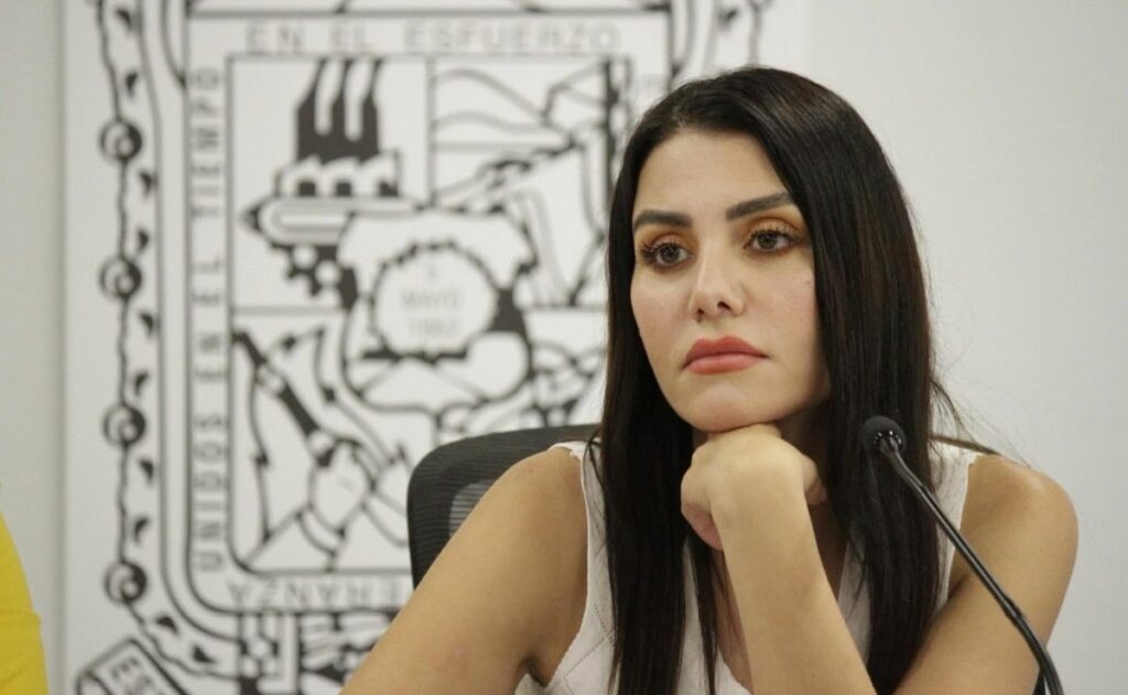 Diputada Salvatori finaliza su podcast tras decir que adultos mayores “huelen a baúl”