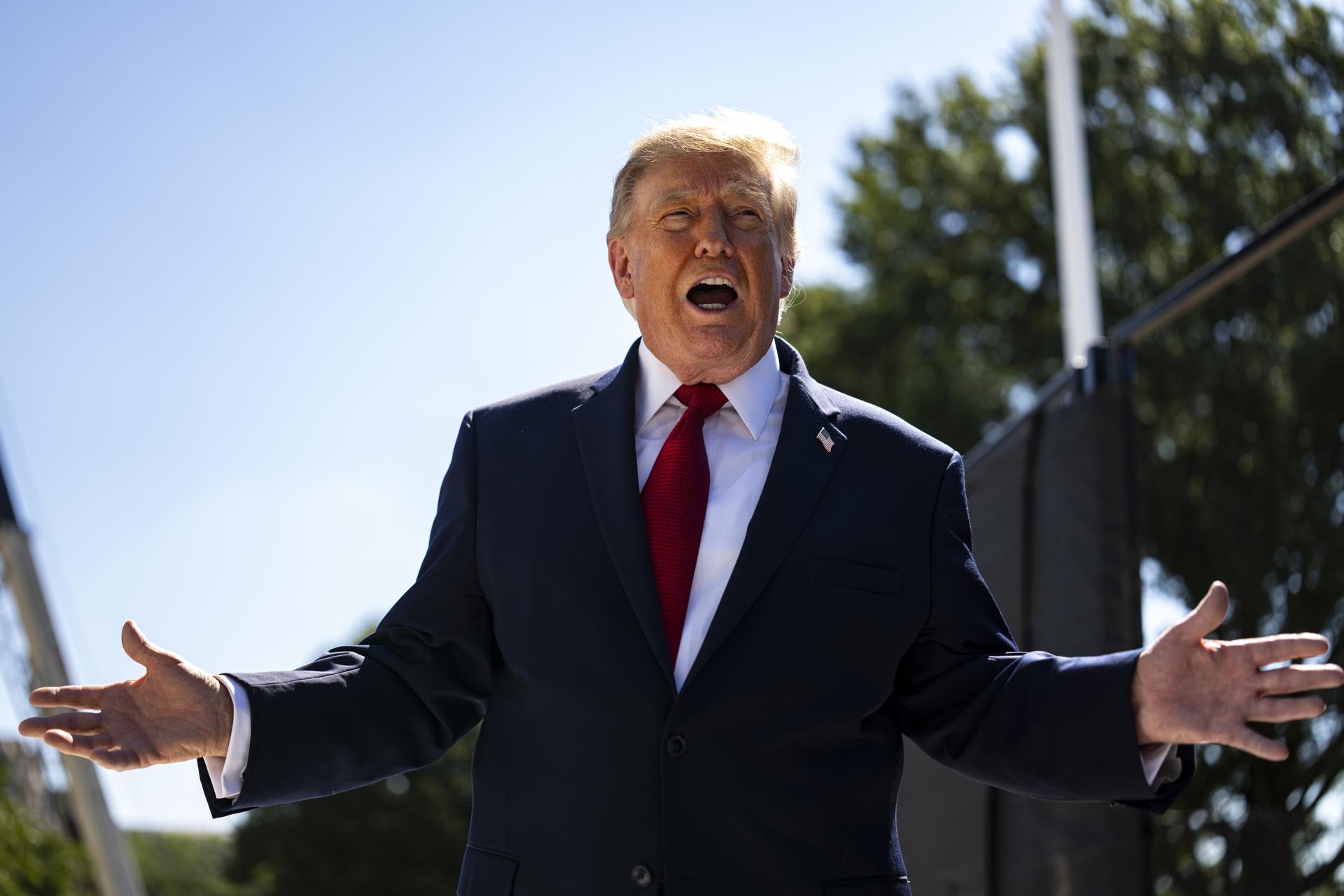 Trump acusa a las grandes procesadoras cárnicas de monopolio y ordena desregular el sector
