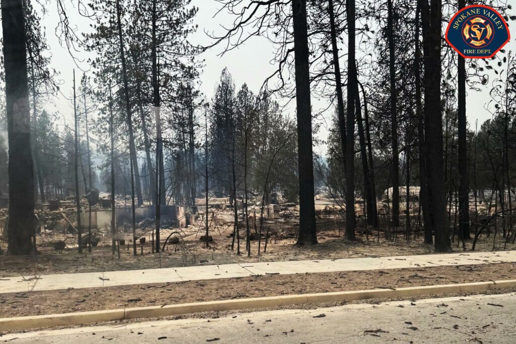 Los incendios se intensifican en noroeste de EE.UU.: Oregón rompe récord de área quemada - e1c0dbb4fcd0c11bafd89c3f8913f5cc189067b7w-1024x683