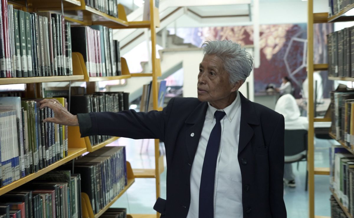 Nunca es tarde: Elvia regresó a las aulas y se graduó a los 71 años