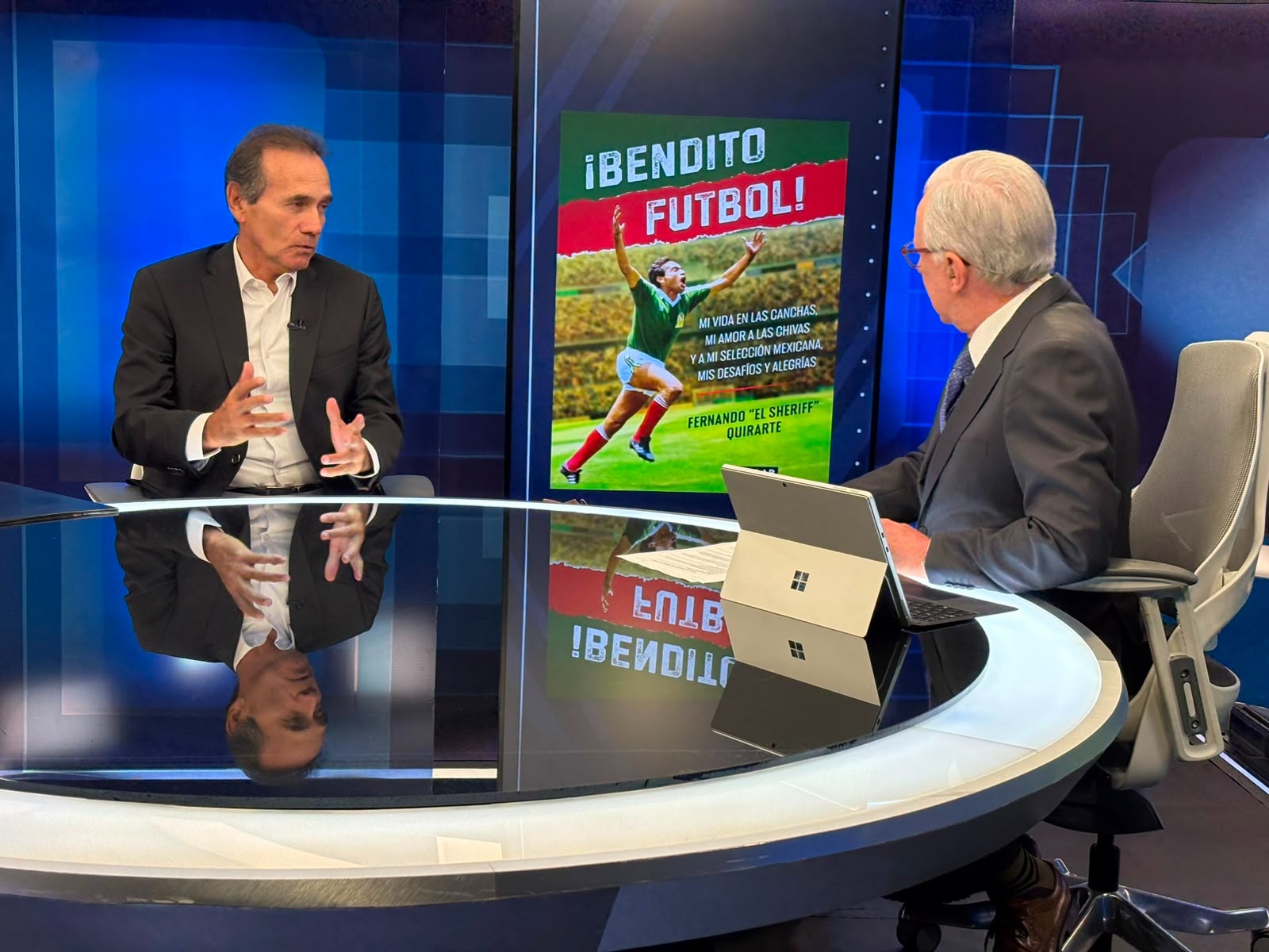 Fernando Quirarte presentó su libro ¡Bendito futbol!