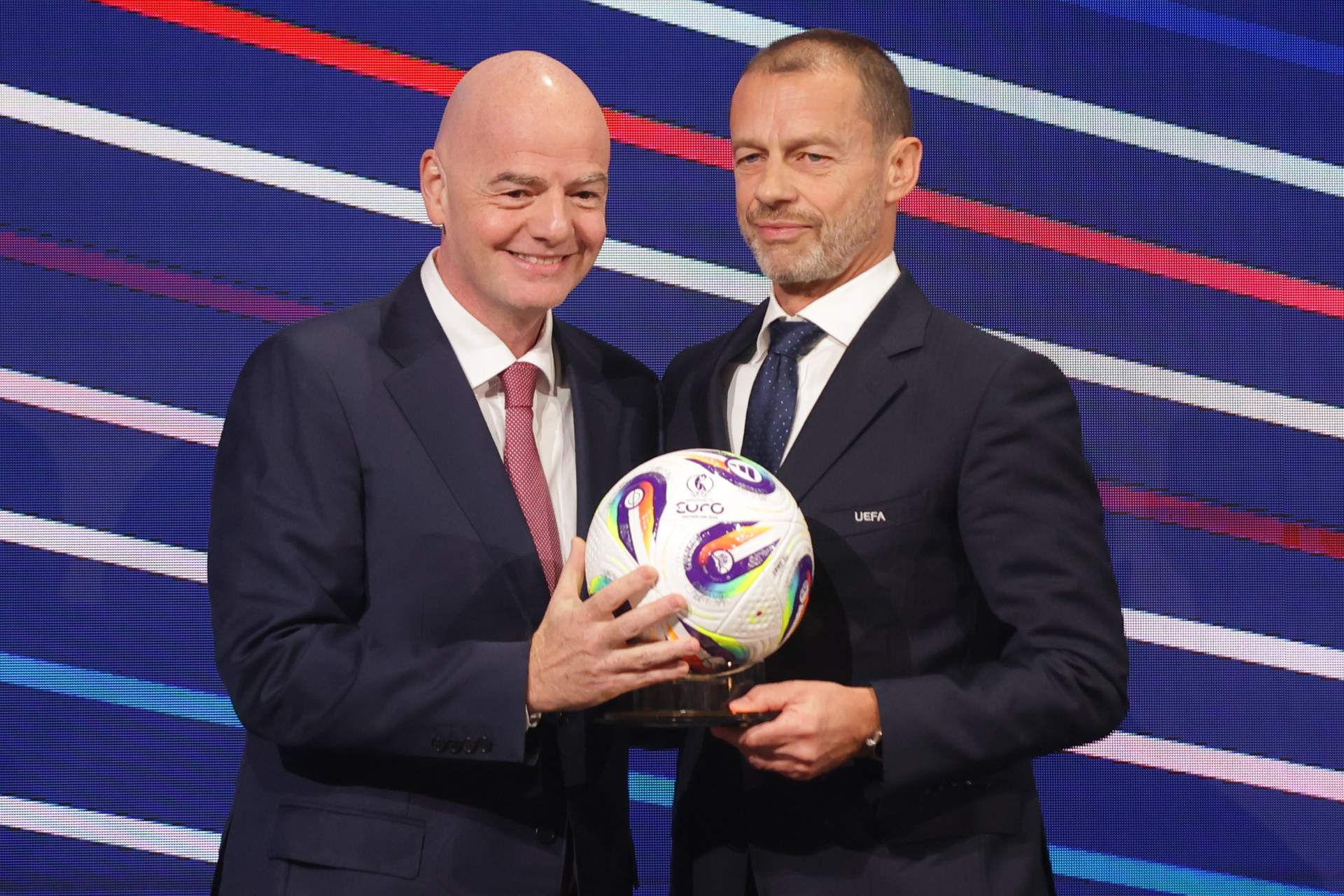 UEFA mantiene su postura y reitera pérdida de confianza en Gianni Infantino