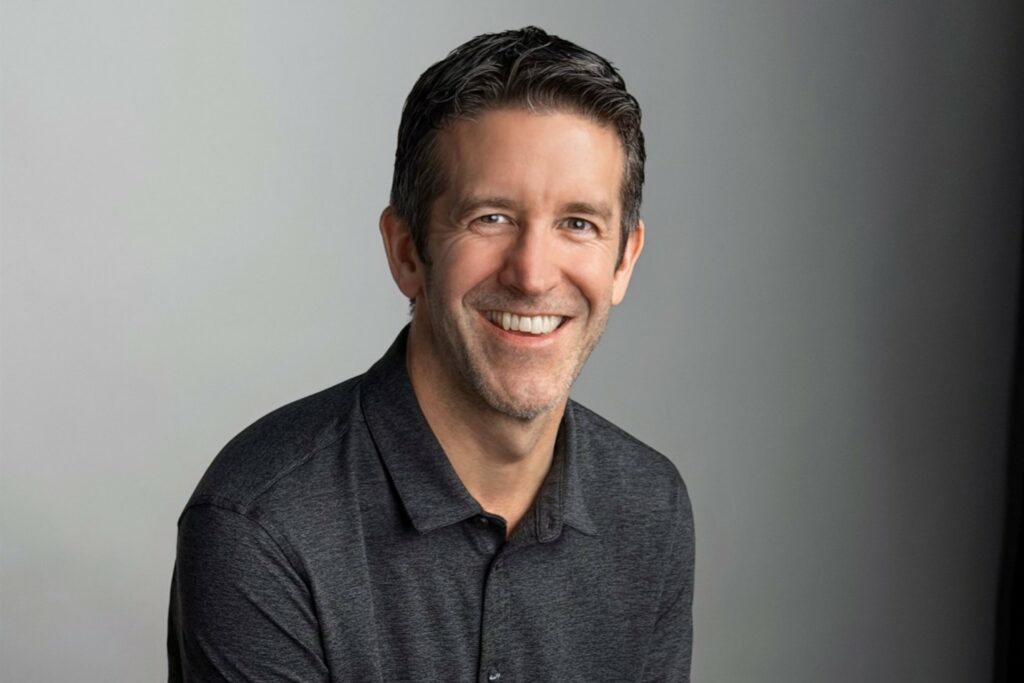 De los Mac de silicio a la cúspide de Apple: John Ternus, el sucesor de Tim Cook