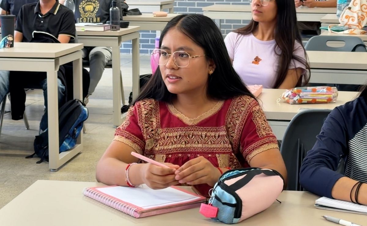 Julia, la zapoteca con promedio casi perfecto y su sueño por contar