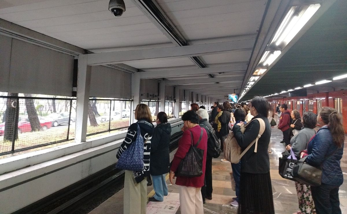 Metro CDMX, con retrasos en varias líneas; envía unidades vacías