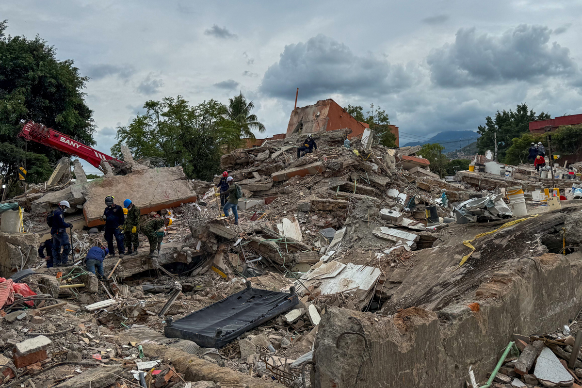 Las labores de emergencia en Colombia tras el sismo entran en una nueva fase