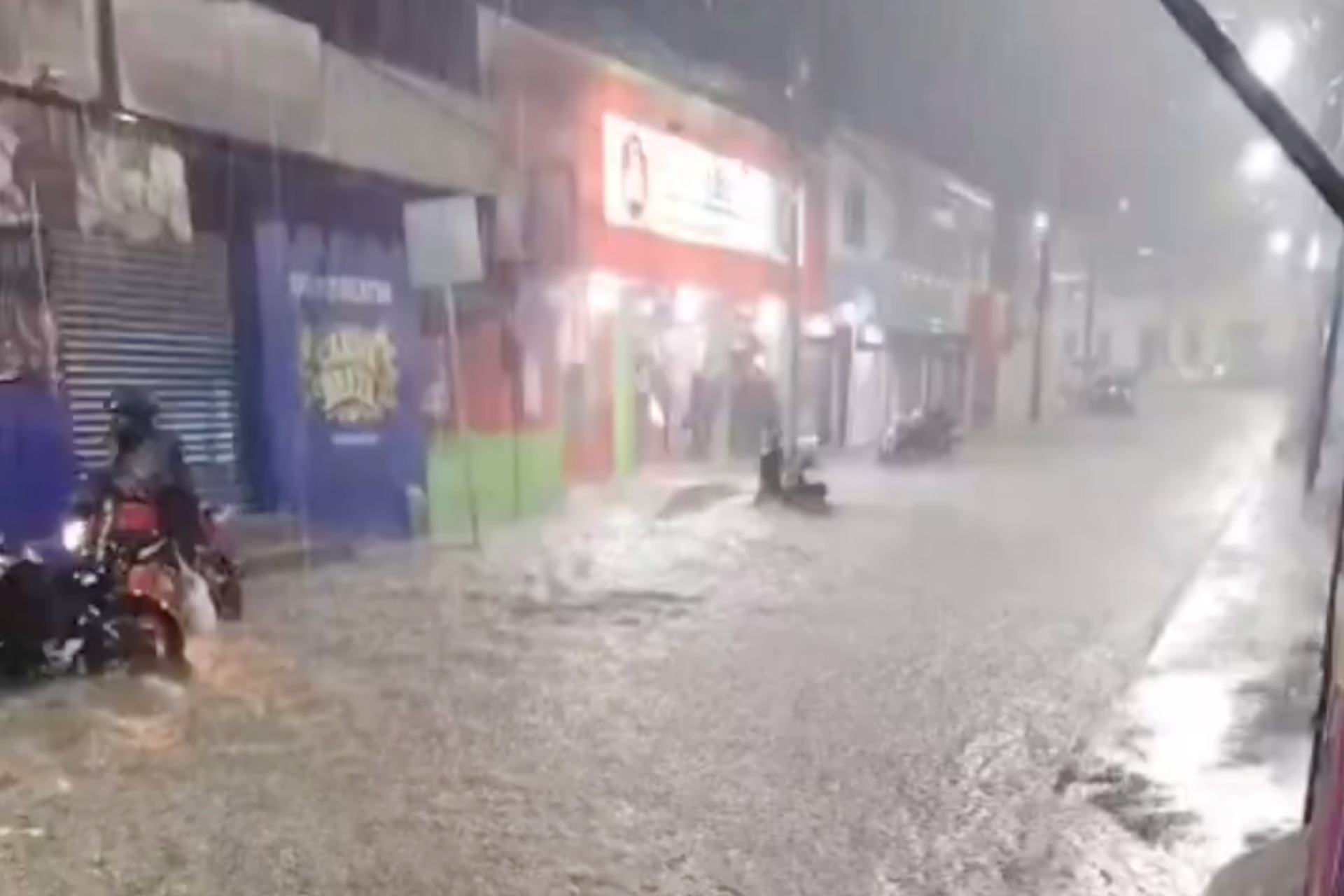 Activan Alerta Púrpura en CDMX por fuertes lluvias este sábado 8 de agosto de 2026