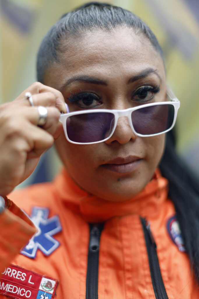 Los 'Topos Azteca' desafian la burocracia para salvar vidas en Colombia - los-topos-azteca-desafian-la-burocracia-para-salvar-vidas-en-colombia-2-683x1024