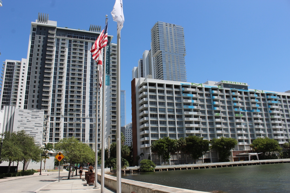 Miami supera en costo de vida a Nueva York mientras atrae a los multimillonarios