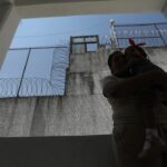 Una guía feminista busca frenar la violencia contra las mujeres encarceladas