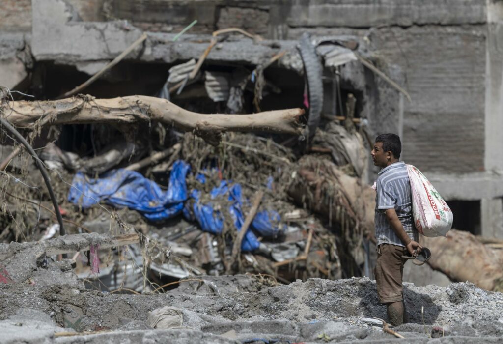 León XIV expresa su pésame por las víctimas y la devastación de la riada masiva en Nepal