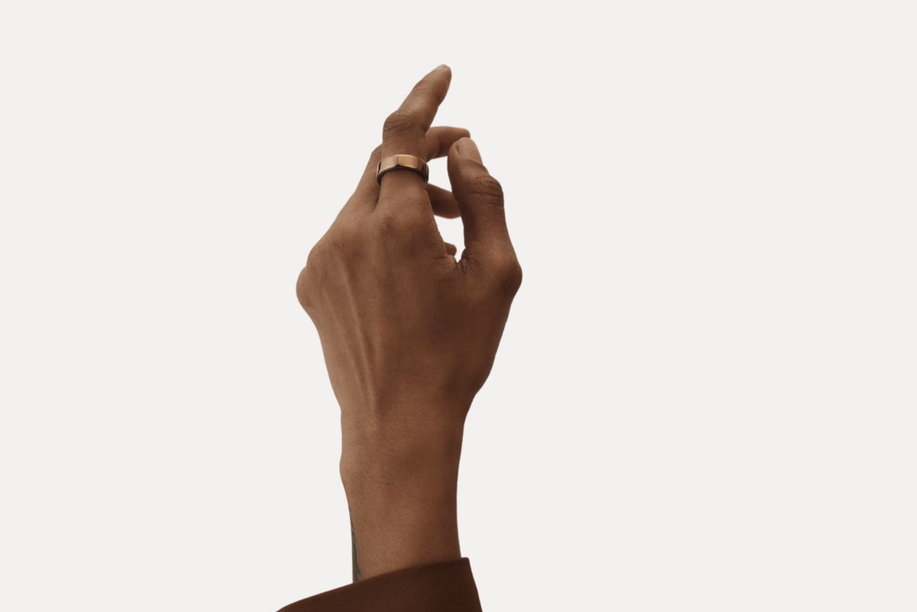 Oura Ring 5 apuesta por la salud 24/7 con un diseño más pequeño y nuevos sensores - oura-ring-5-d-1024x683