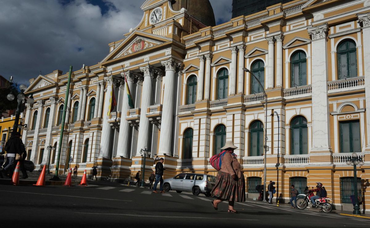 Diputado propone esterilizar a mujeres en situación de calle - palacio-legislativo-de-bolivia