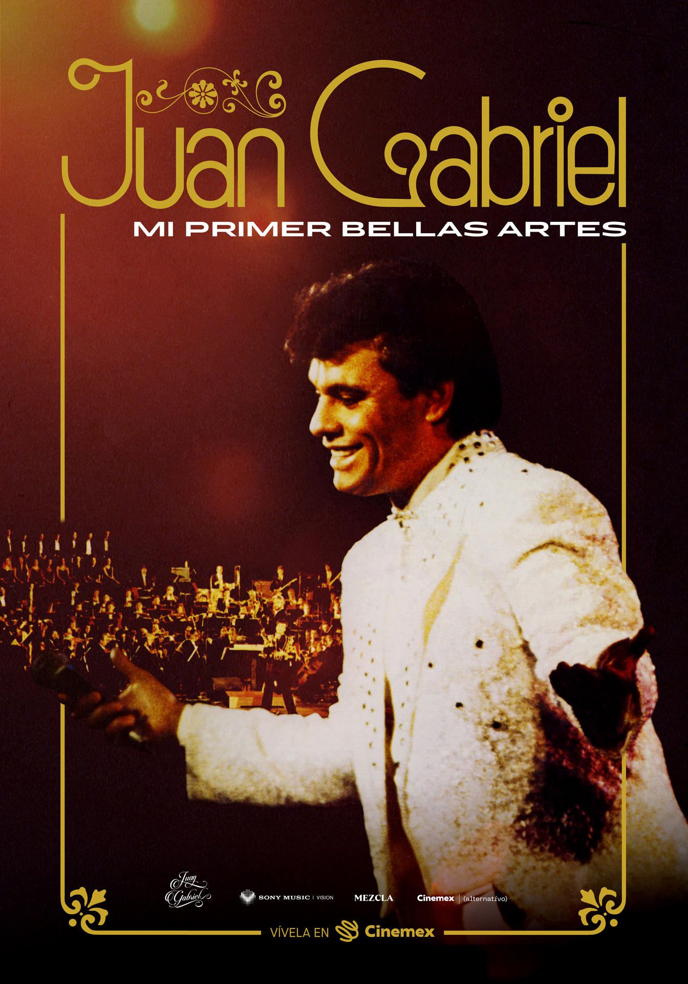 Revelan imágenes inéditas del archivo de Juan Gabriel tras 10 años de su muerte - poster-del-filme-juan-gabriel-mi-primer-bellas-artes