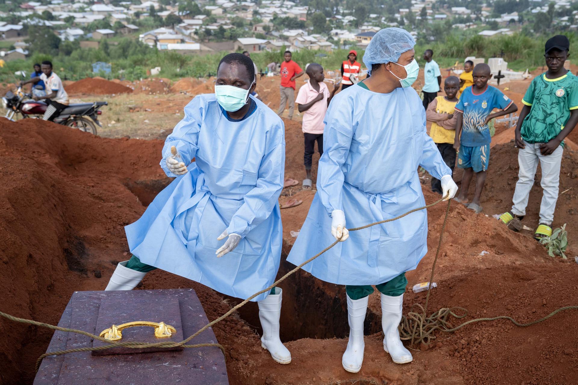 Brote de ébola en RD del Congo crece “de forma exponencial”: ONU