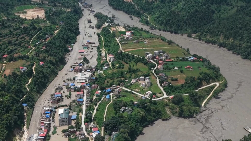 Riada en Nepal: Casi 600 muertos y 2 mil 500 desaparecidos