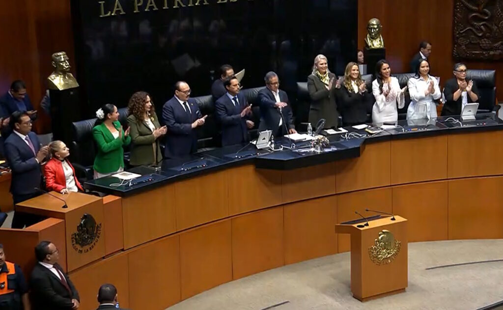 Higinio Martínez asume como nuevo presidente de la Mesa Directiva del Senado