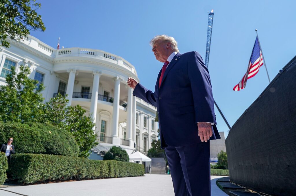 Trump califica de “muy justo” acuerdo con Canadá para pausar aranceles