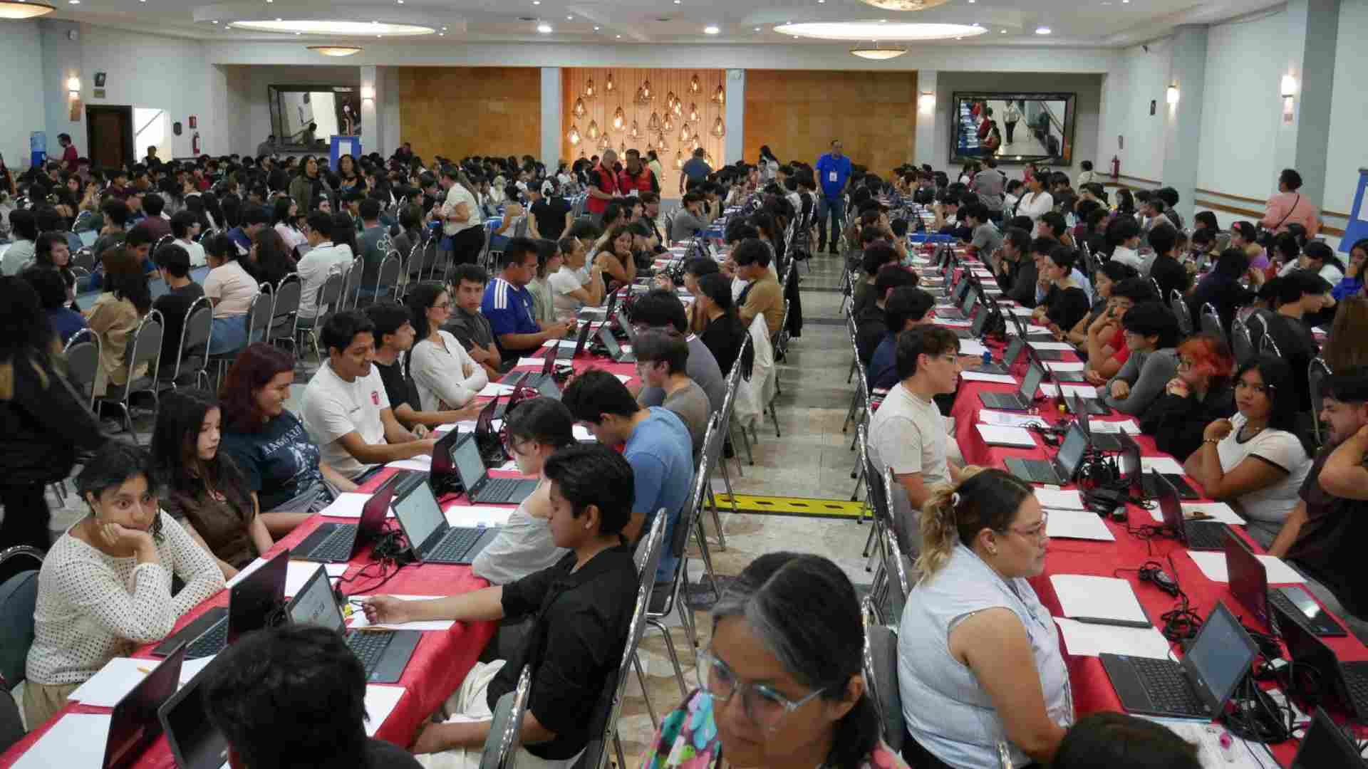UNAM concluye primera jornada de examen presencial en León