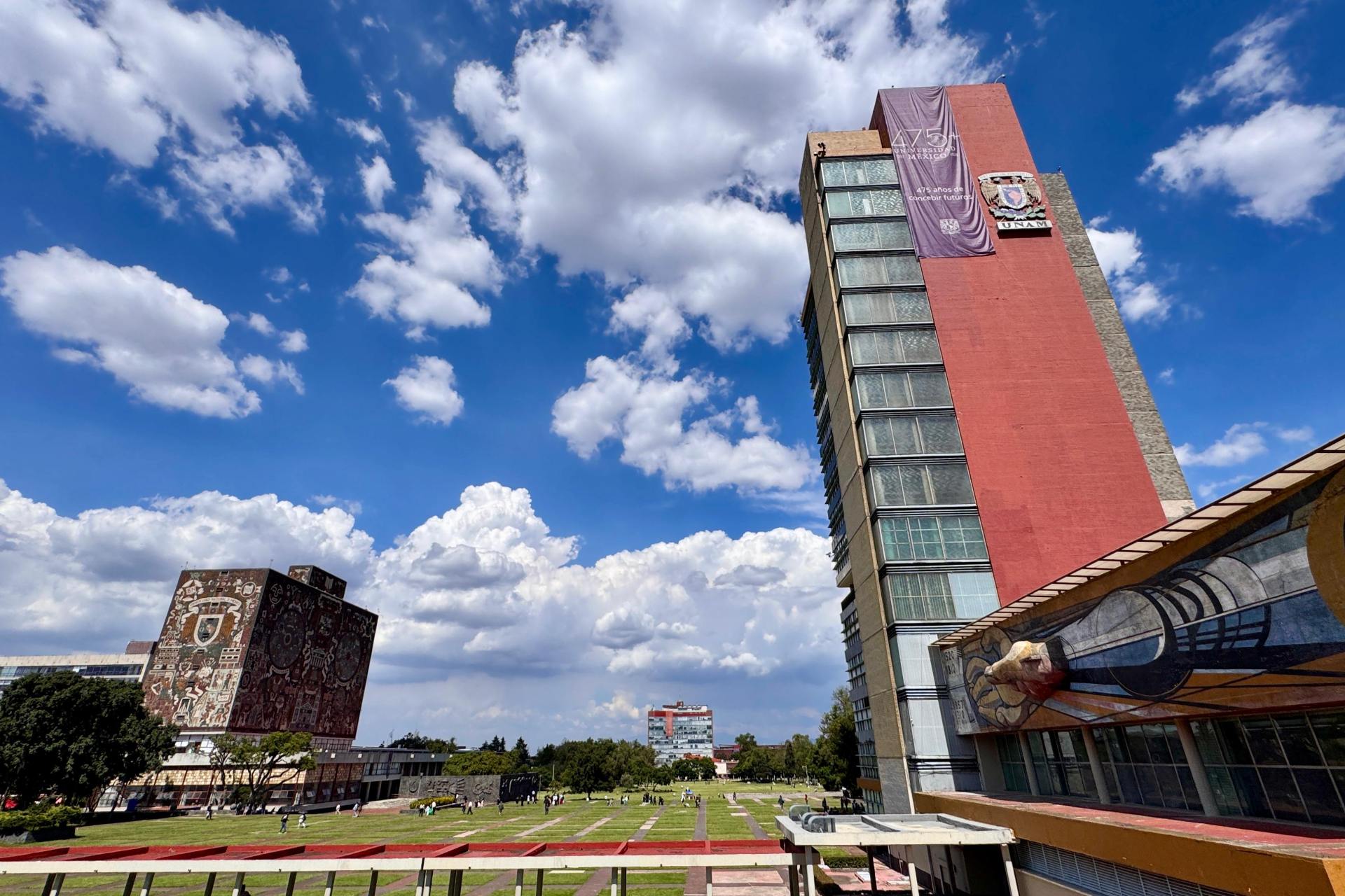 Sheinbaum pide a la UNAM más austeridad para ampliar los cupos de ingreso