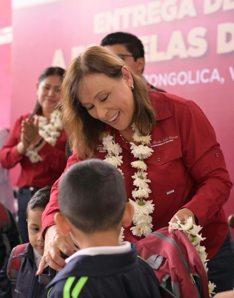 Garantizan educación gratuita y apoyo a estudiantes en Veracruz para el ciclo escolar 2026-2027 - whatsapp-image-2026-08-20-at-110310-am-803x1024