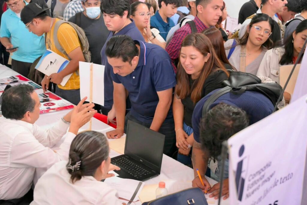 Veracruz se posiciona entre los estados con mayor ocupación laboral del país - whatsapp-image-2026-08-27-at-25742-pm-1024x683
