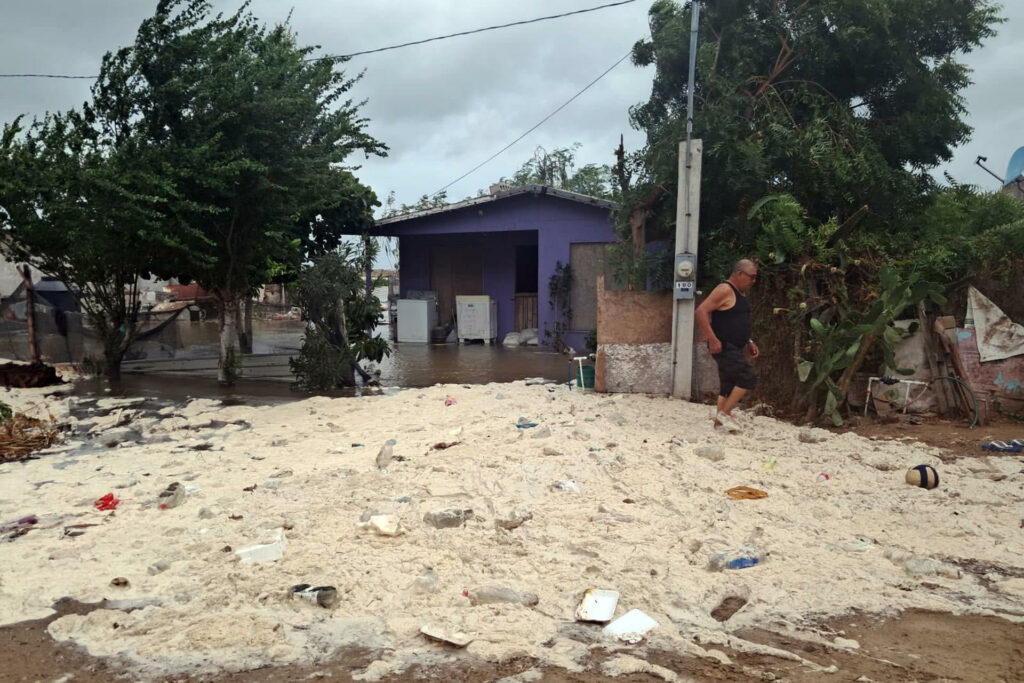 Huracán 'Polo' a punto de tocar tierra en BCS; prevén lluvias torrenciales - 258fefe012e8be2c1ad61c7cfa72ef4959547477w-1024x683