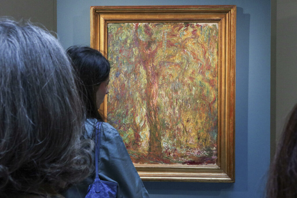 A subasta 'Iris', de Monet, por 30 millones de euros, récord para una pintura en Francia - 385a6171302f2dde03a81efc58360300d87c1a35w-1024x683