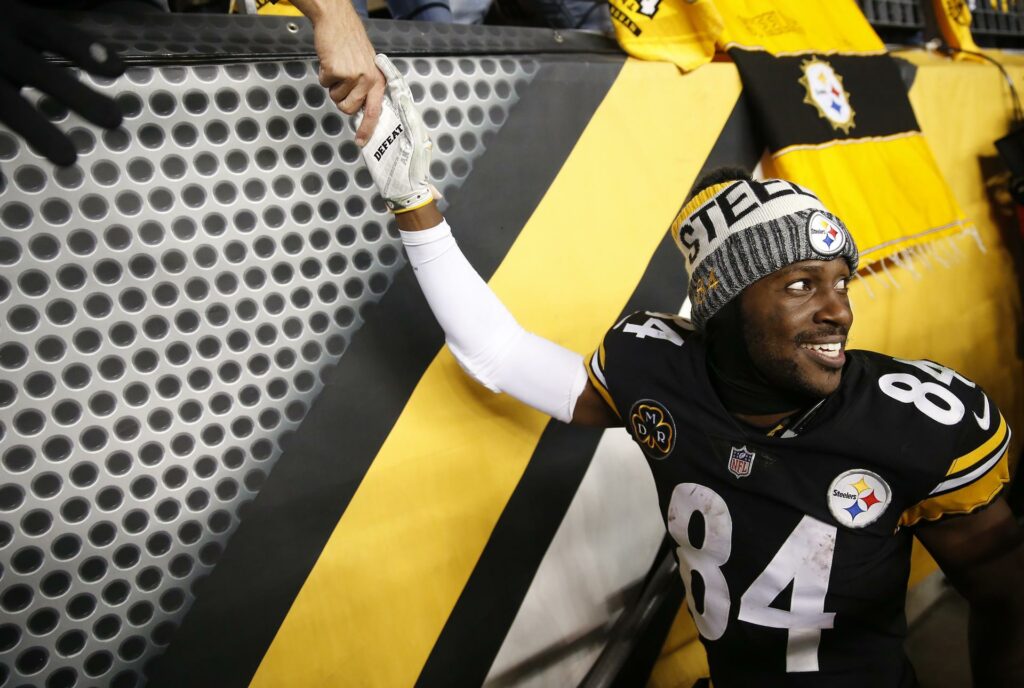 Exjugador de NFL Antonio Brown llega a acuerdo para evitar cárcel por intento de homicidio