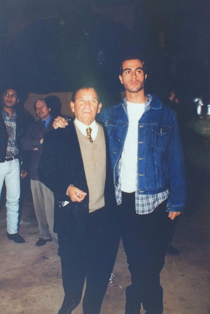 Murió el reconocido periodista de espectáculos, Chucho Gallegos - 501595590-9875903685833922-6442009465013115277-n-685x1024