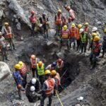 Nepal mantiene las búsquedas 11 días después de la riada tras nuevos rescates con vida