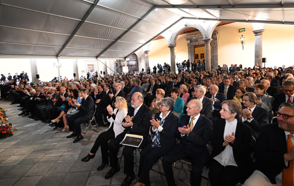 UNAM celebra 475 años de tradición universitaria y refrenda compromiso con México - 5664-1024x648