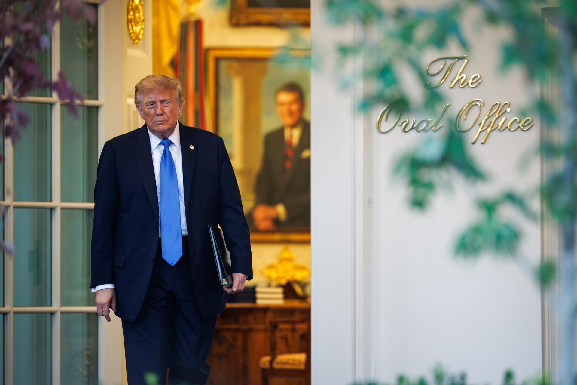 Las autoridades de Los Ángeles arrestan a un hombre acusado de amenazar de muerte a Trump