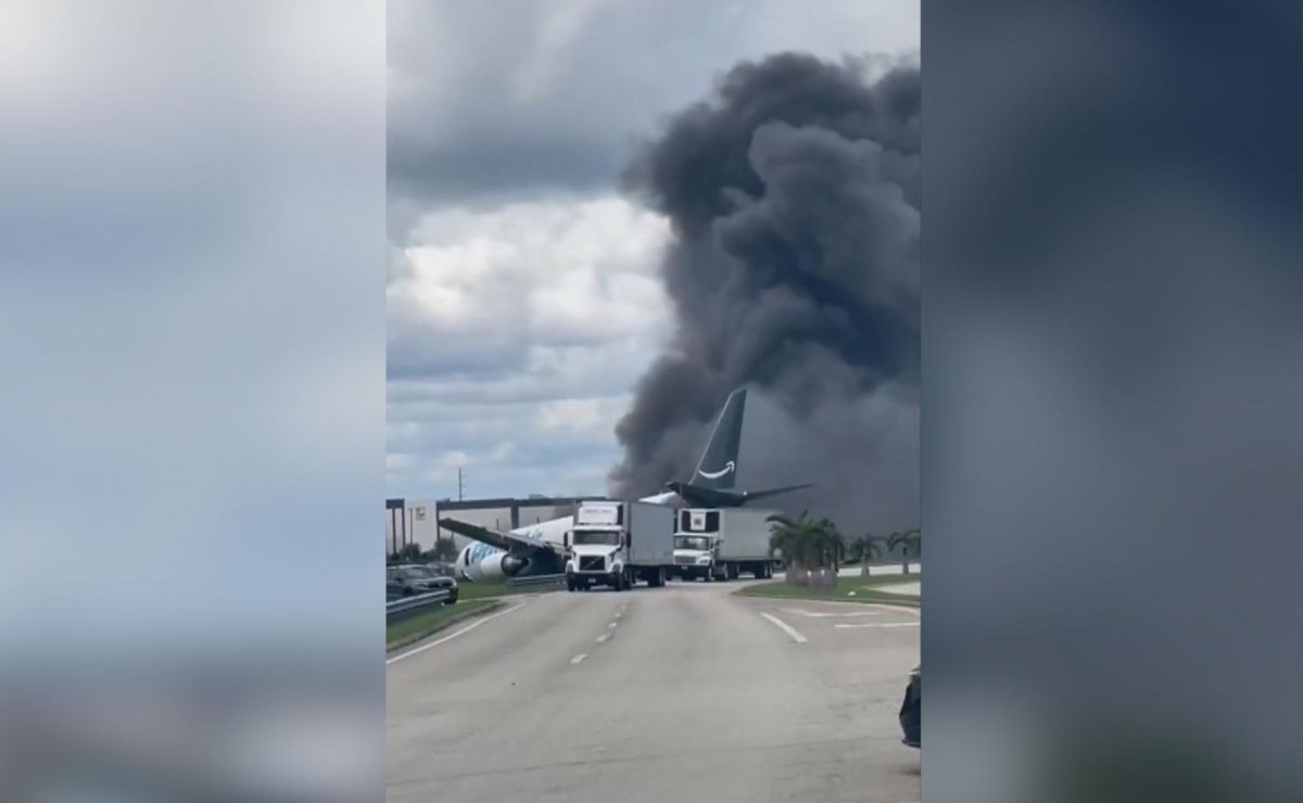 Video: Avión de carga se estrella en el aeropuerto de Miami Video: Avión de carga se estrella en el aeropuerto de Miami