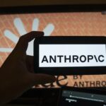 Ingeniero de Anthropic renuncia y advierte de que “la IA podría matarnos a todos al final de esta década”