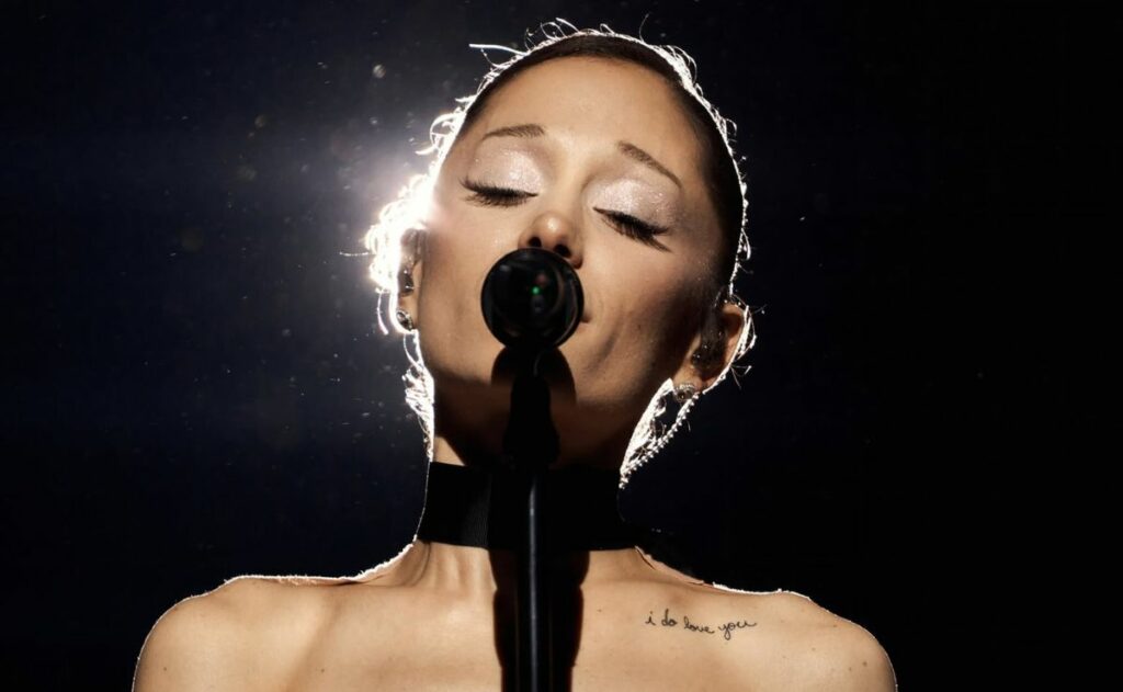 “Los amo, siempre”: Ariana Grande inicia entre lágrimas la pausa en su carrera
