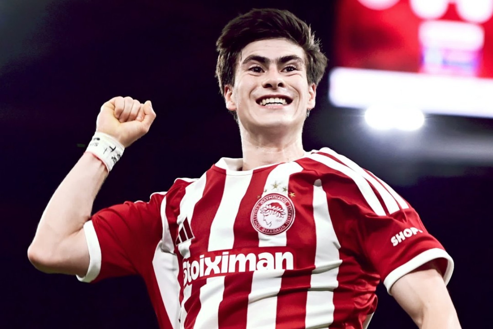 Video: ‘Hormiga’ González concreta su primer doblete con el Olympiacos