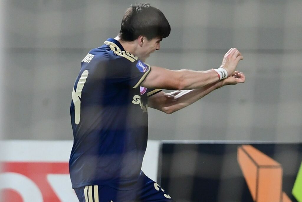 Video: ‘Hormiga’ González anota su primer gol con el Olympiacos