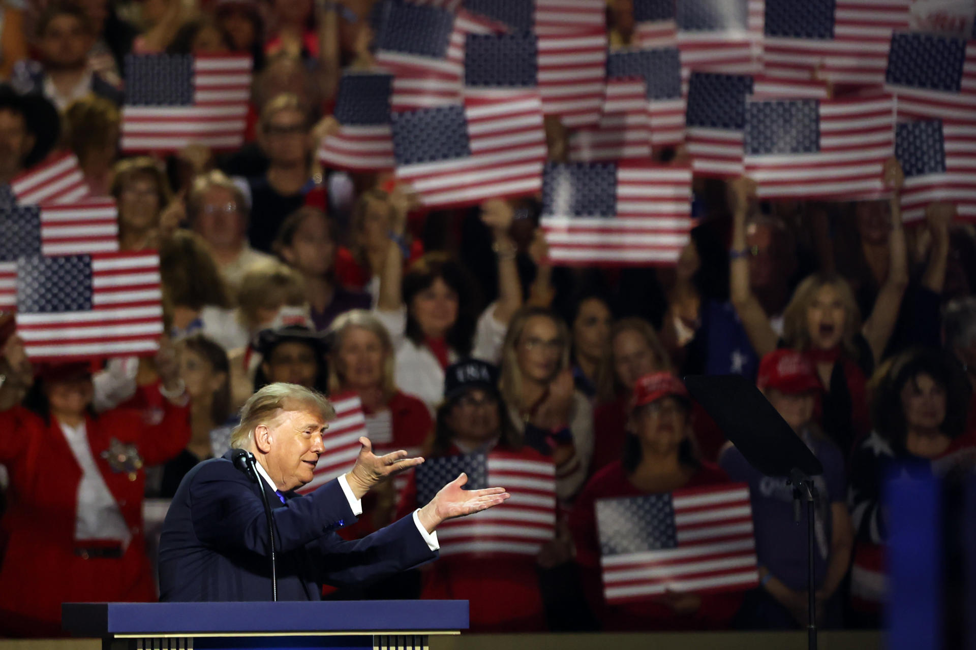 Trump ofrece 5 mil dólares a cada ciudadano si su partido gana elecciones de término medio Trump ofrece 5 mil dólares a cada ciudadano si su partido gana elecciones de término medio