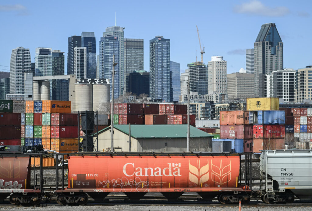 Canadá activa aranceles de represalia a productos de Estados Unidos