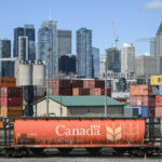 Canadá activa aranceles de represalia a productos de Estados Unidos