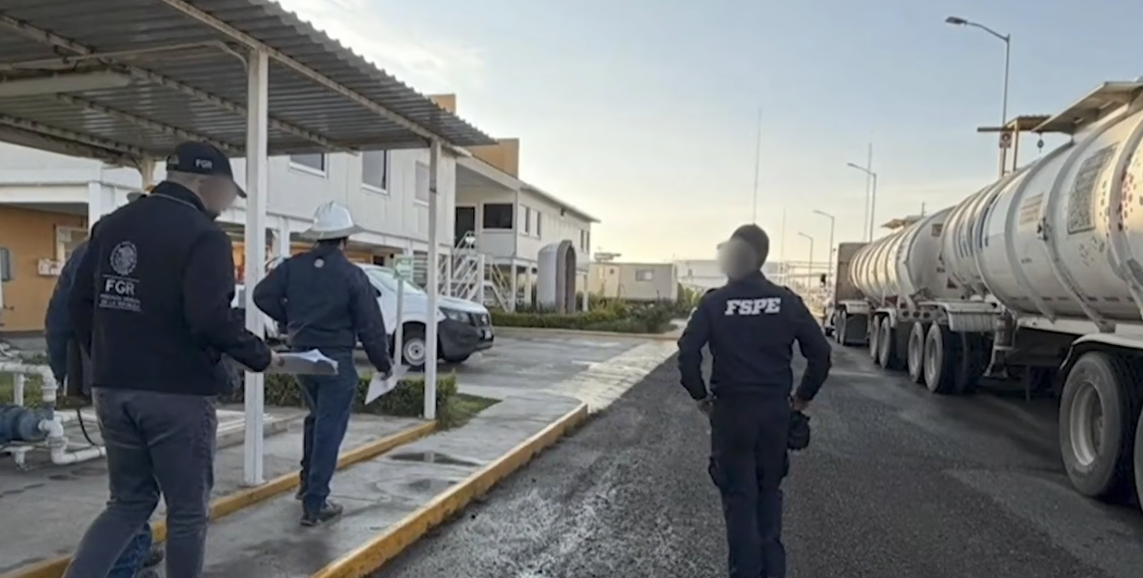 Mega golpe al huachicol; clausuran instalaciones para producir 57 millones de litros de gasolina