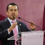 Renuncia Carlos Torres Piña como fiscal de Michoacán