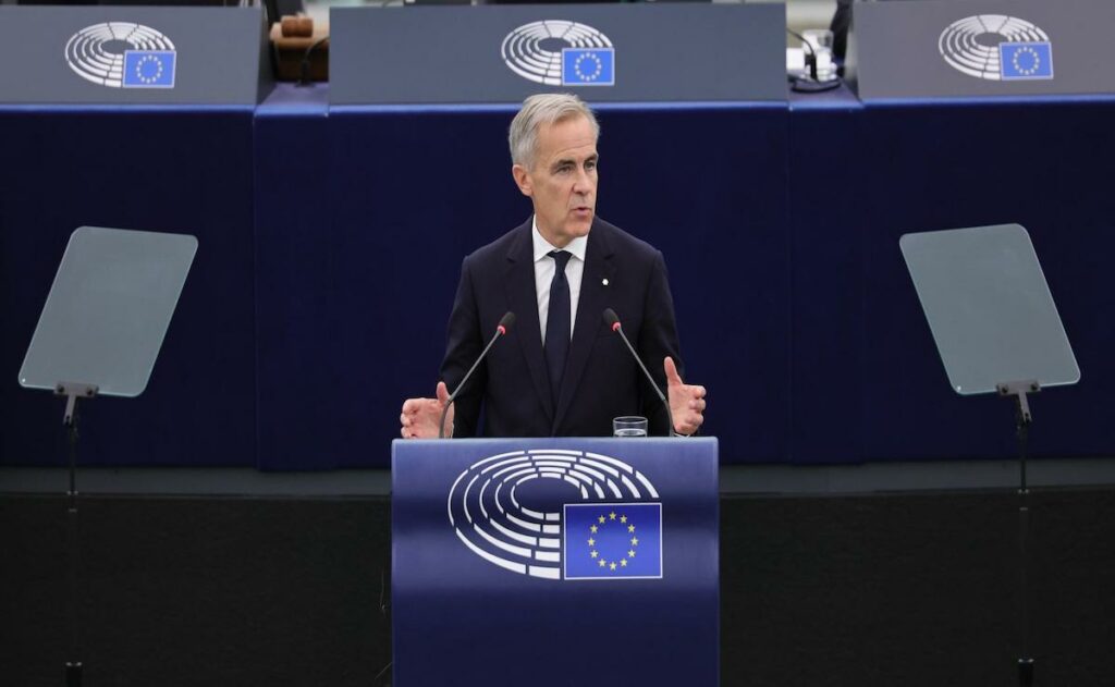 Carney acusa a tecnológicas de “robarles la infancia” a los niños; ¿qué plantean Canadá y la UE?