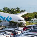 El avión de Amazon que se estrelló en Miami chocó con una camioneta con siete pasajeros